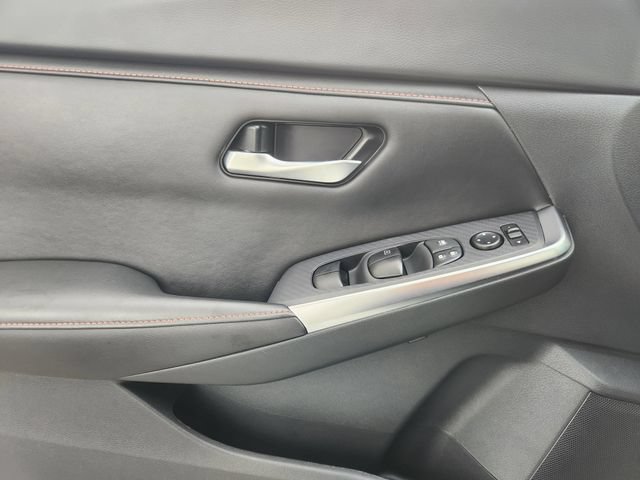 Used 2024 Nissan Sentra SR FWD image 17