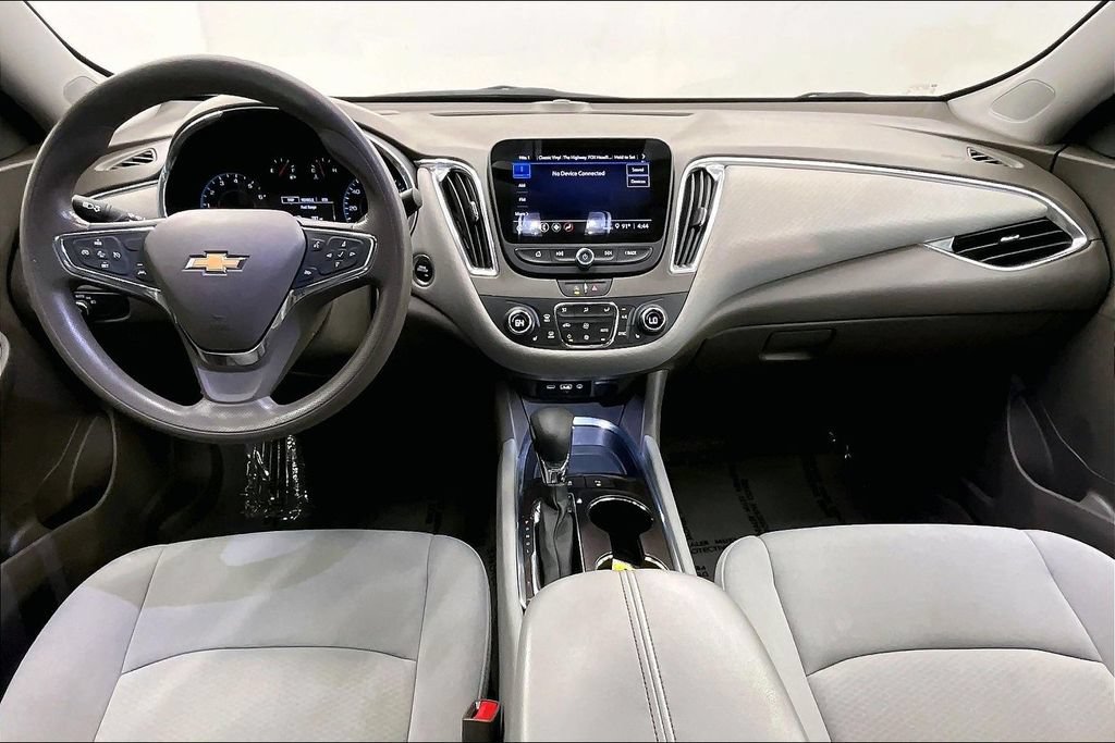 Used 2021 Chevrolet Malibu LT FWD image 14