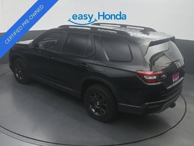 Used 2025 Honda Pilot TrailSport image 28