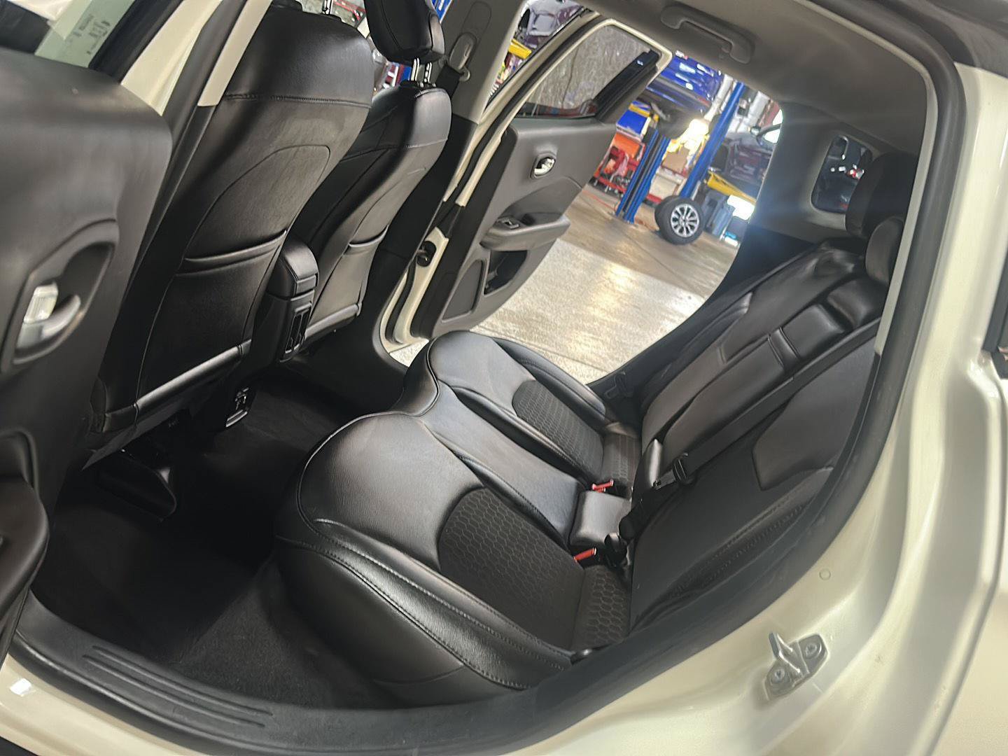 Certified 2019 Jeep Compass Latitude AWD/4WD image 28