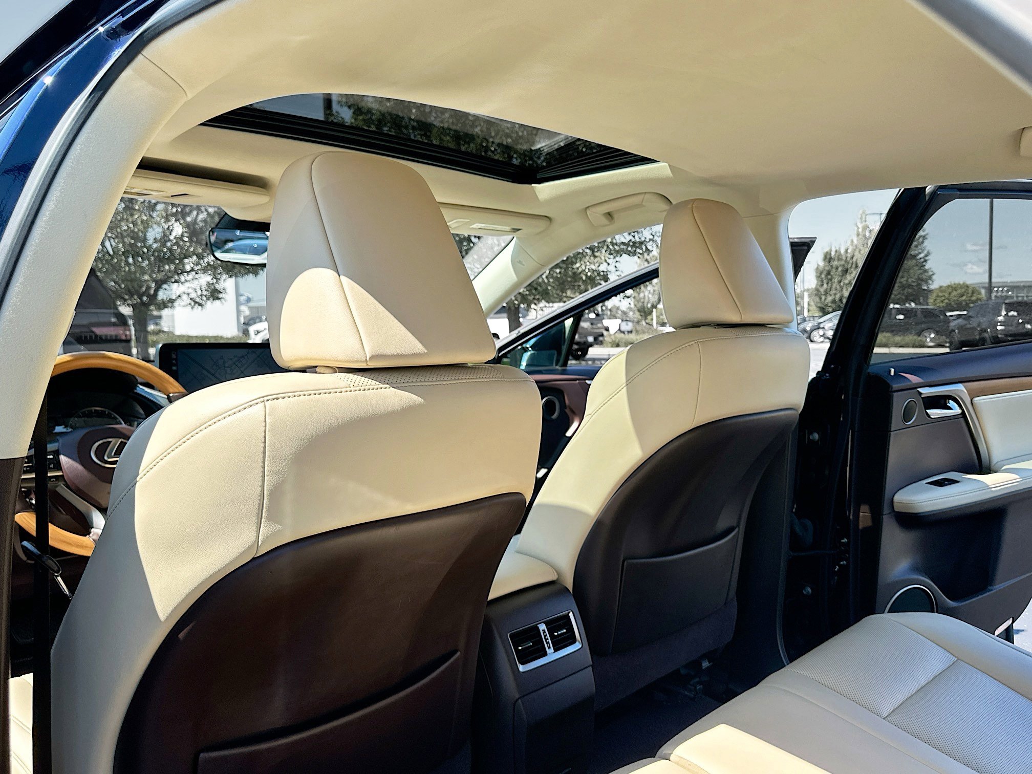 Used 2020 Lexus RX 450h AWD w/ Premium Package image 6