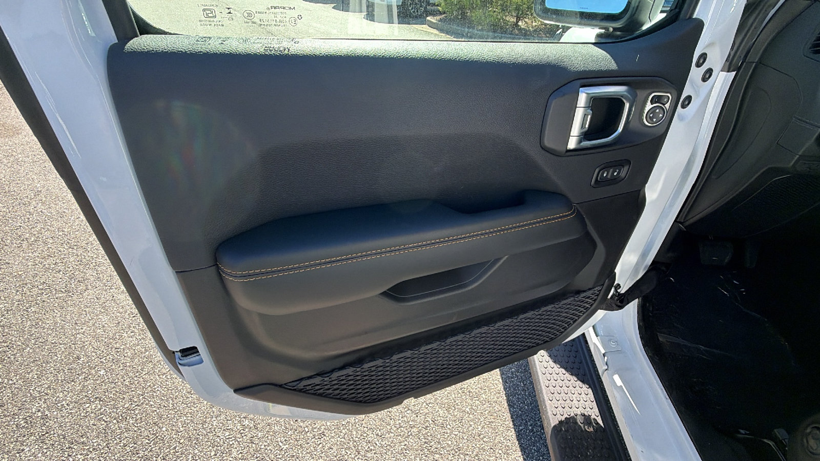 New 2027 Jeep Wrangler Unlimited Sahara AWD/4WD image 14