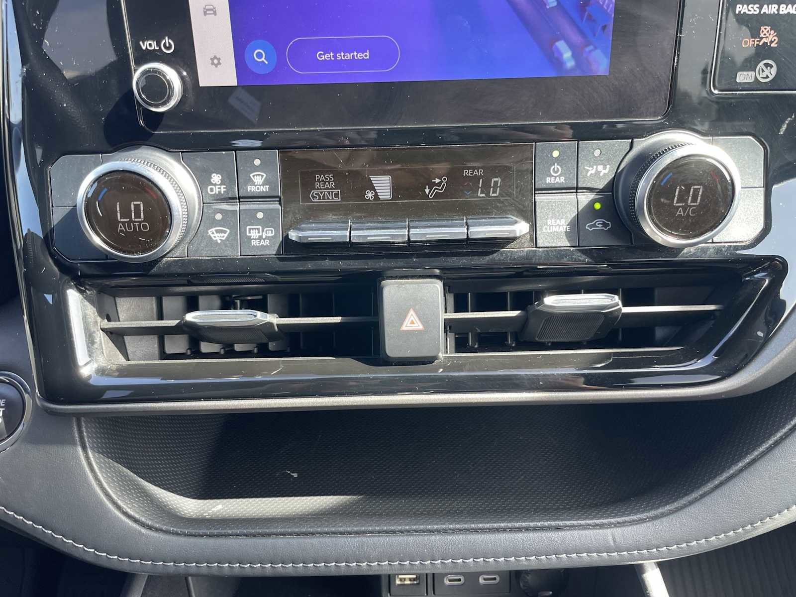 Used 2023 Toyota Highlander L image 16