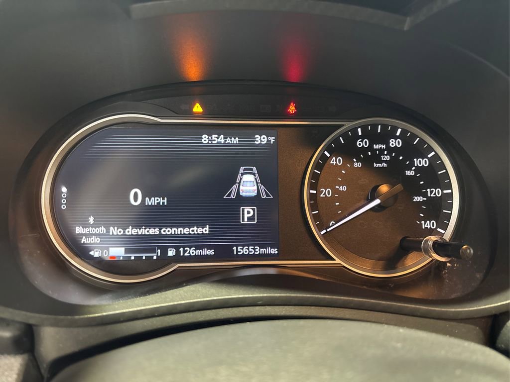 Used 2023 Nissan Versa SR w/ Trunk Package image 21