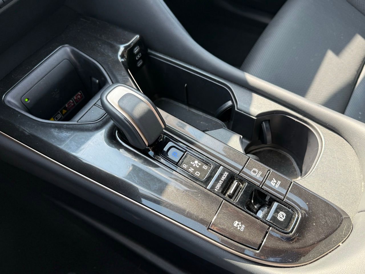 Used 2024 Toyota Crown Limited image 16