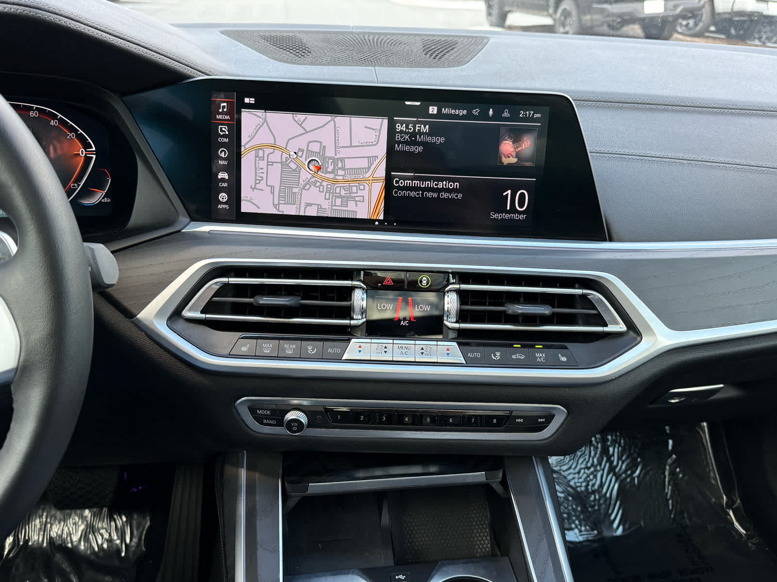 Used 2022 BMW X7 xDrive40i w/ Premium Package AWD/4WD image 17
