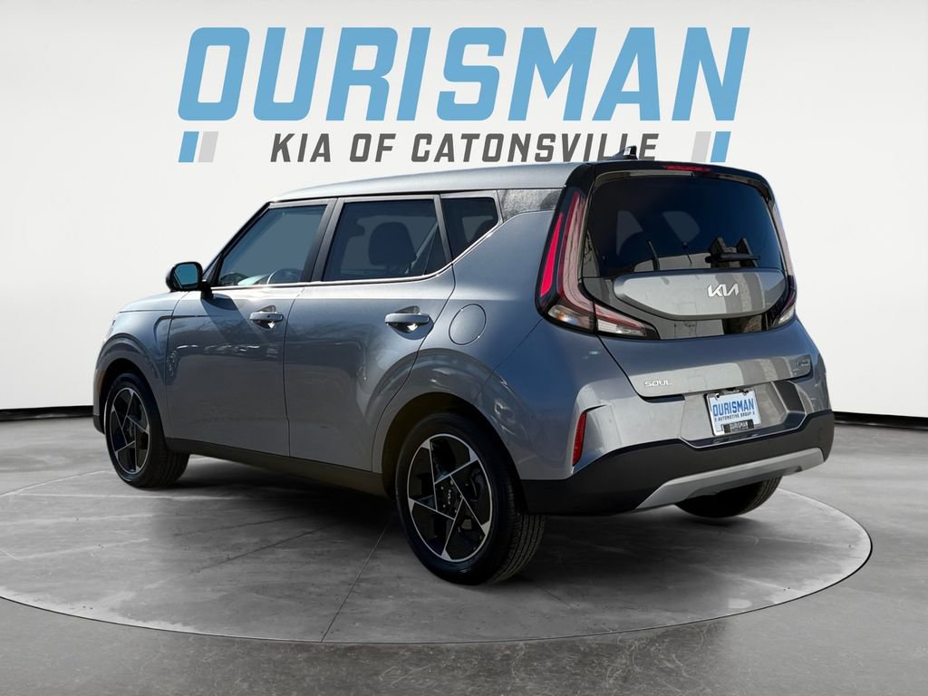 Used 2025 Kia Soul EX image 4