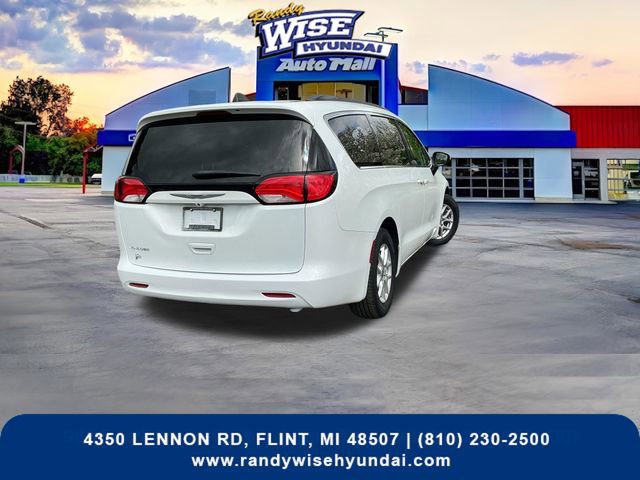 Used 2021 Chrysler Voyager Lxi FWD image 6