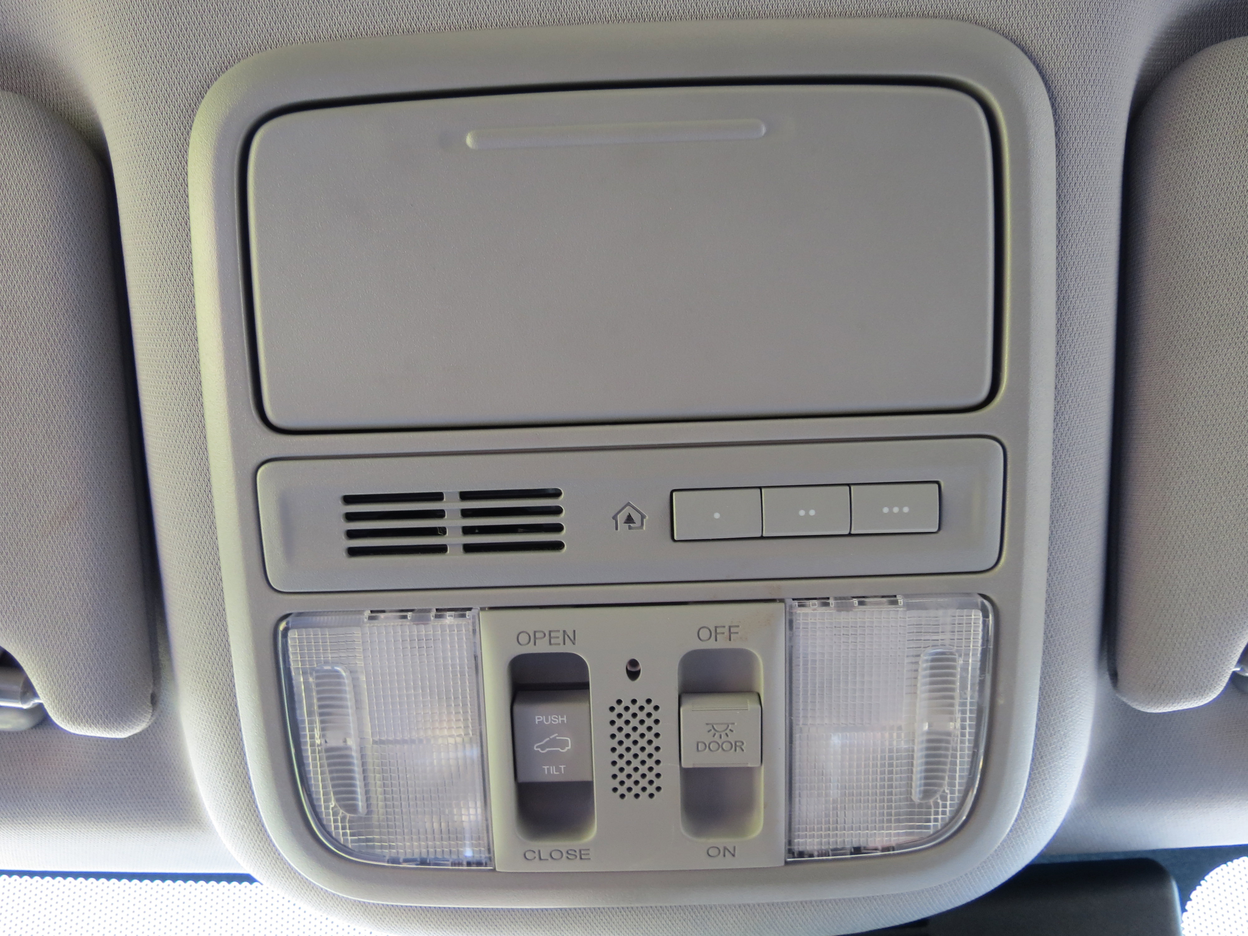 Used 2016 Honda Pilot Touring image 26