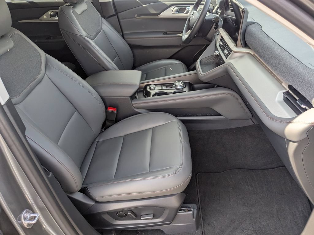 New 2026 Ford Explorer Active w/ Active Comfort Package AWD/4WD image 23