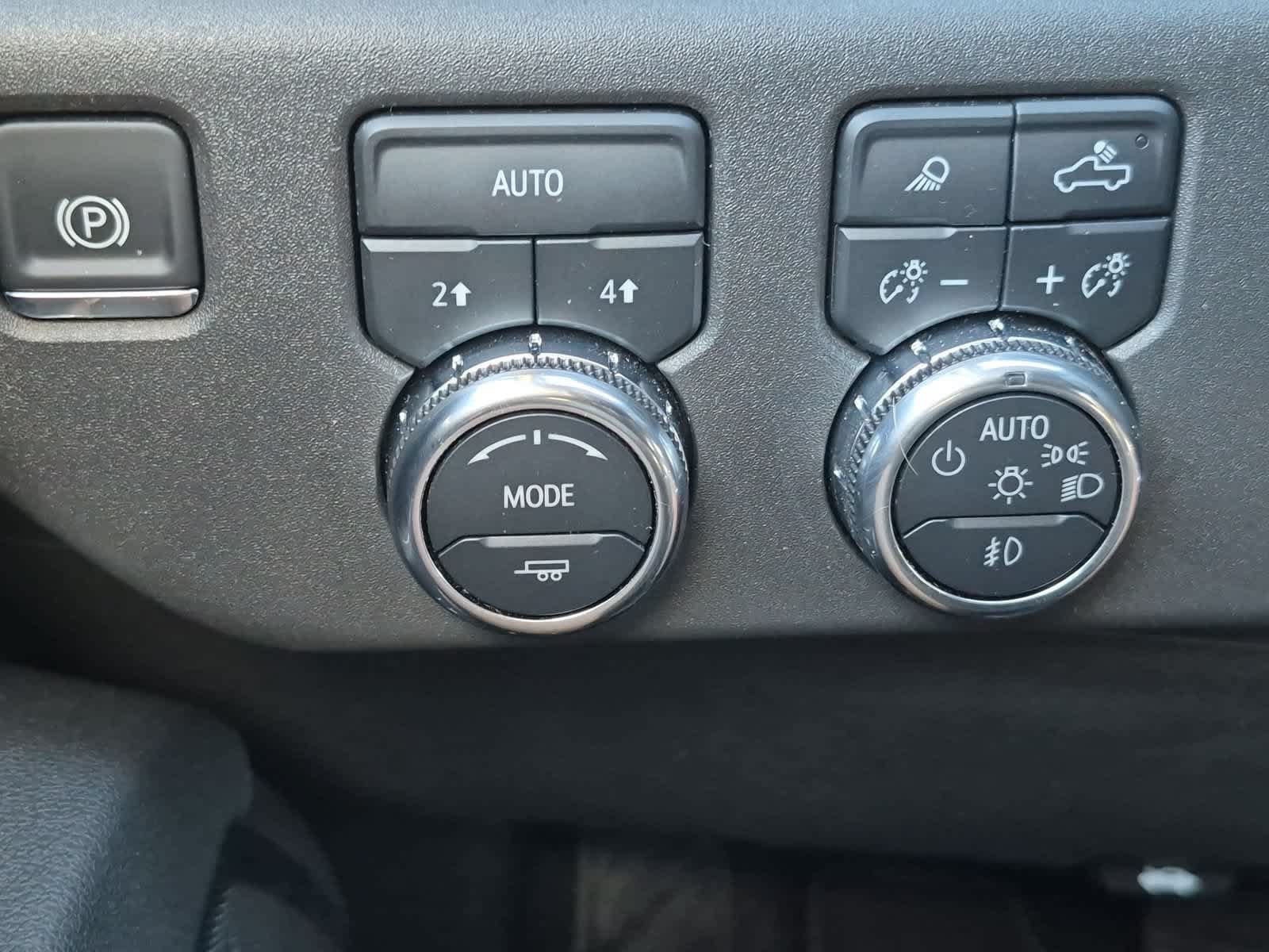 Used 2025 GMC Sierra 1500 SLT w/ SLT Premium Package AWD/4WD image 26