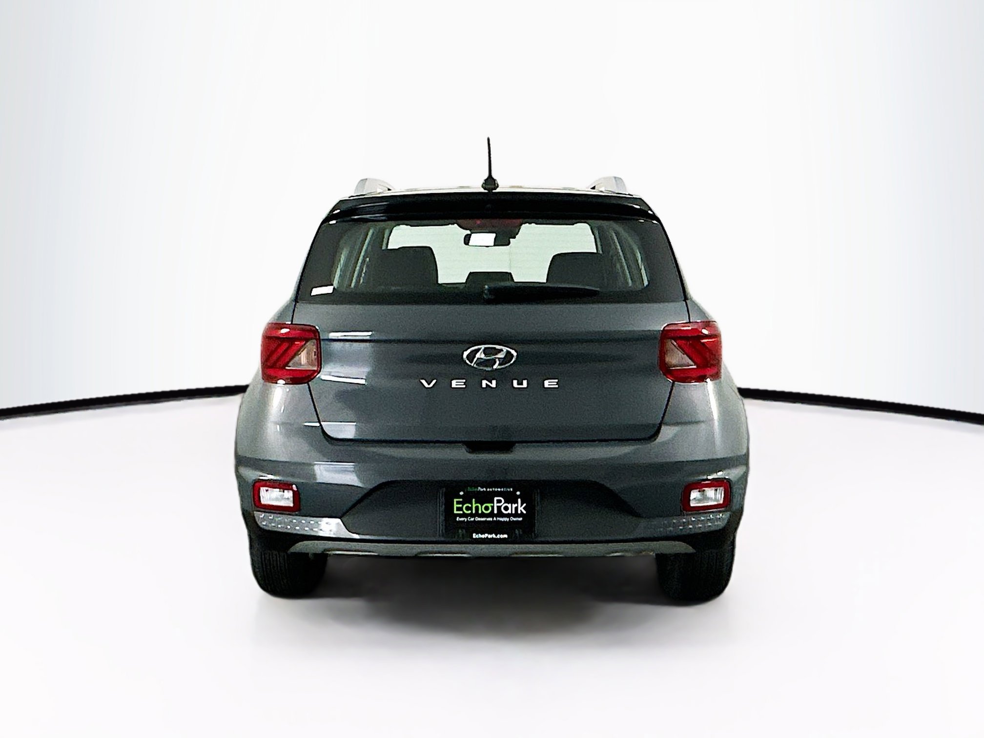 Used 2025 Hyundai Venue Limited image 7