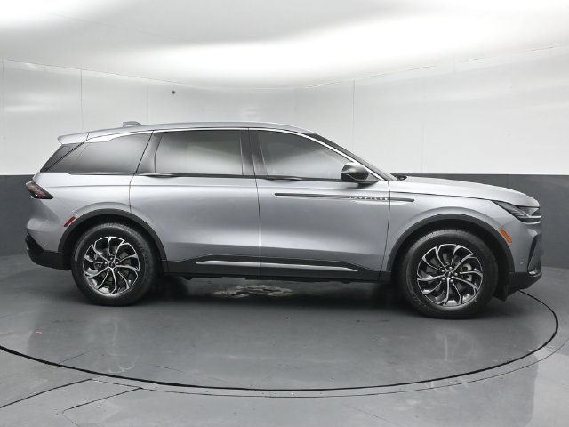 Certified 2024 Lincoln Nautilus Premier w/ Equipment Group 102A AWD/4WD image 8