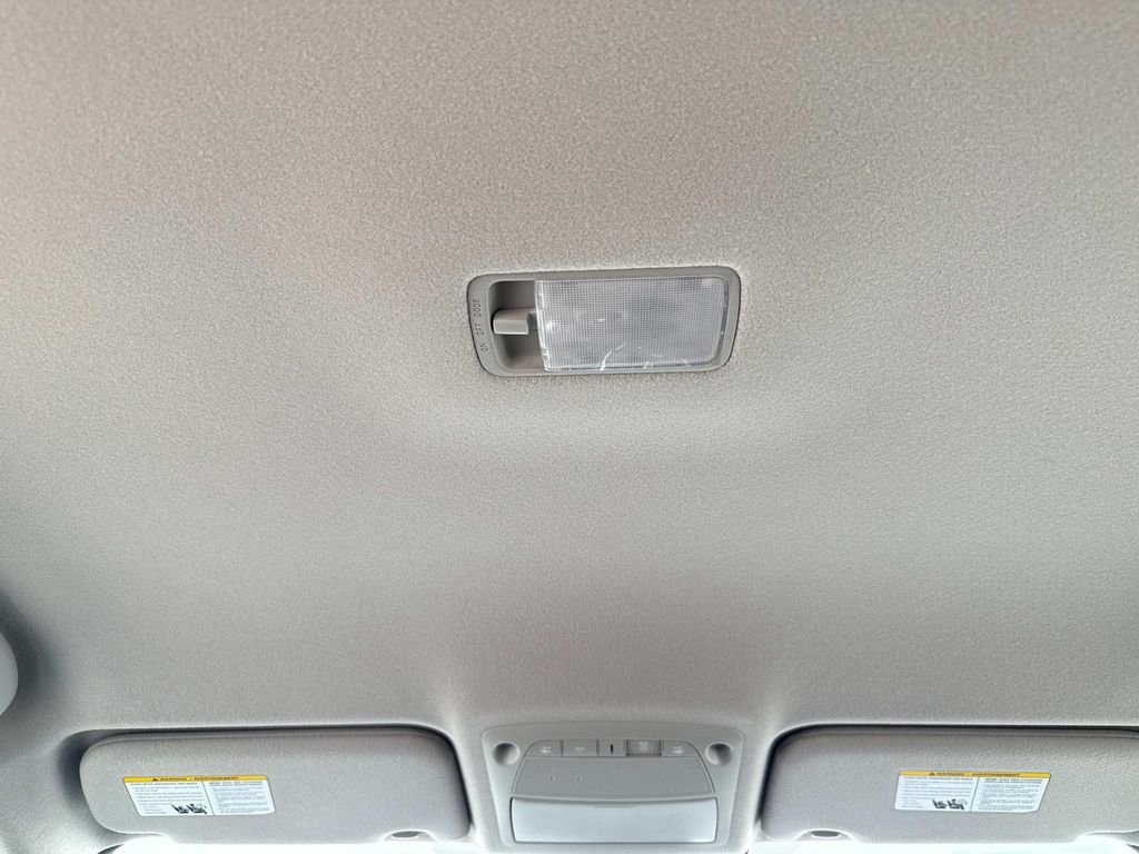 Used 2025 Nissan Leaf S image 13