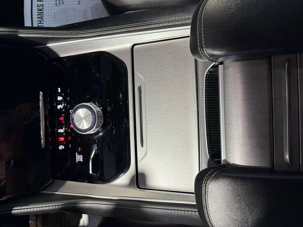 Used 2025 Jeep Wagoneer Series II AWD/4WD image 16