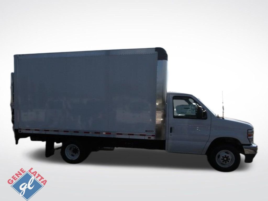 New 2025 Ford E-350 and Econoline 350 Super Duty w/ Driver's Safety Package RWD image 5