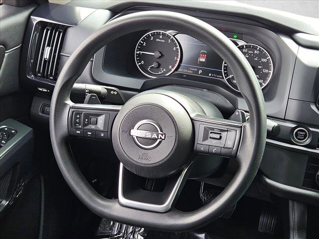 Used 2023 Nissan Pathfinder S image 11