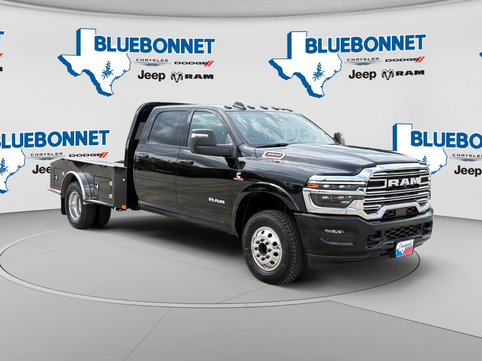New 2026 RAM 3500 Big Horn w/ Laramie Trim Package AWD/4WD image 3