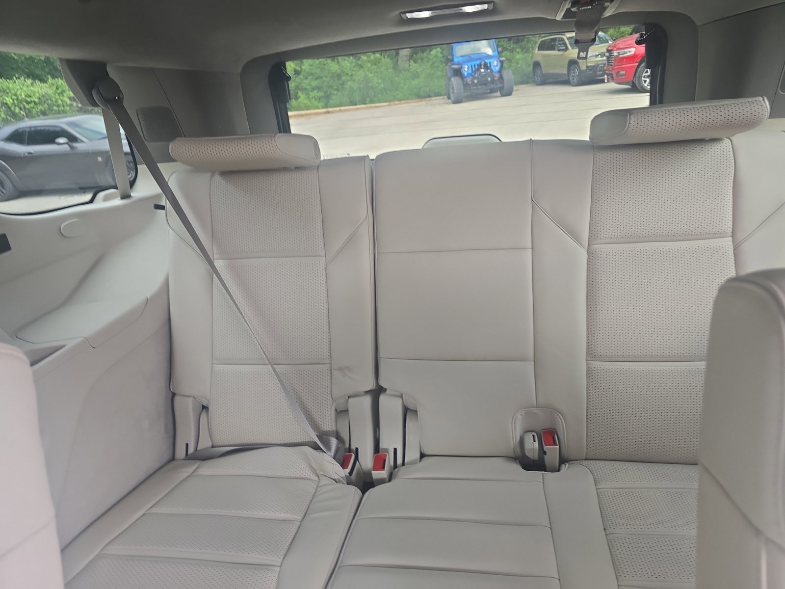 Used 2025 Cadillac Escalade Sport Platinum w/ LPO, Floor Liner Package AWD/4WD image 22