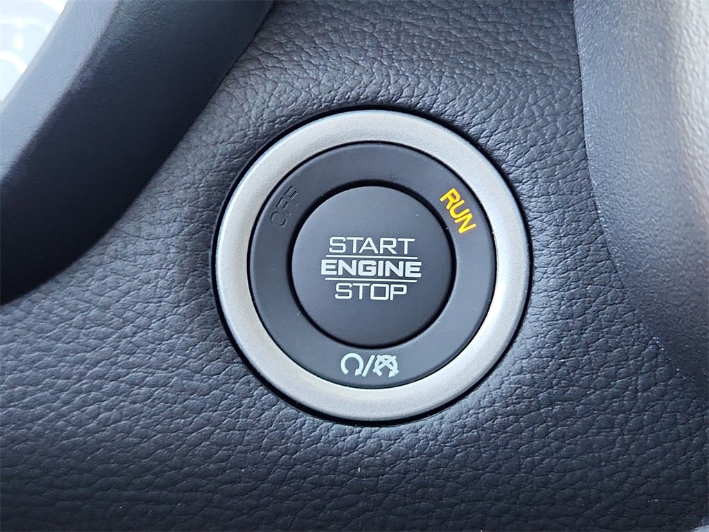 New 2026 RAM 1500 4x4 Crew Cab image 23