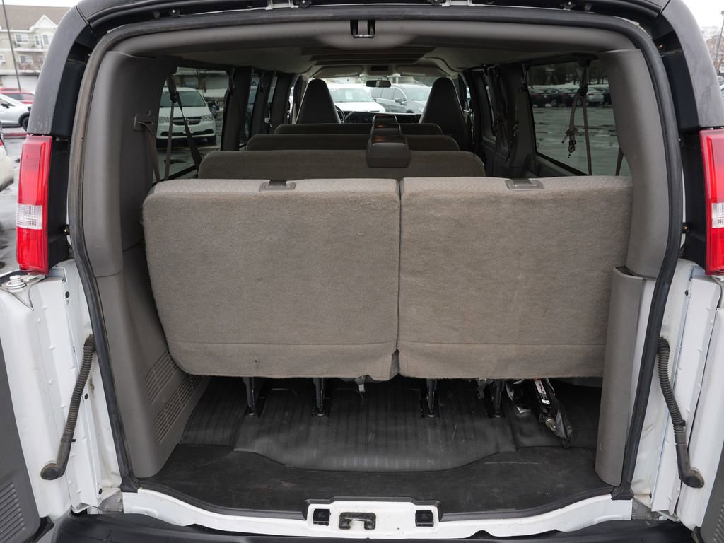 Used 2022 Chevrolet Express 3500 LS RWD image 19