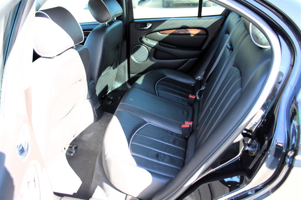 Used 2005 Jaguar X-TYPE 3.0 image 19