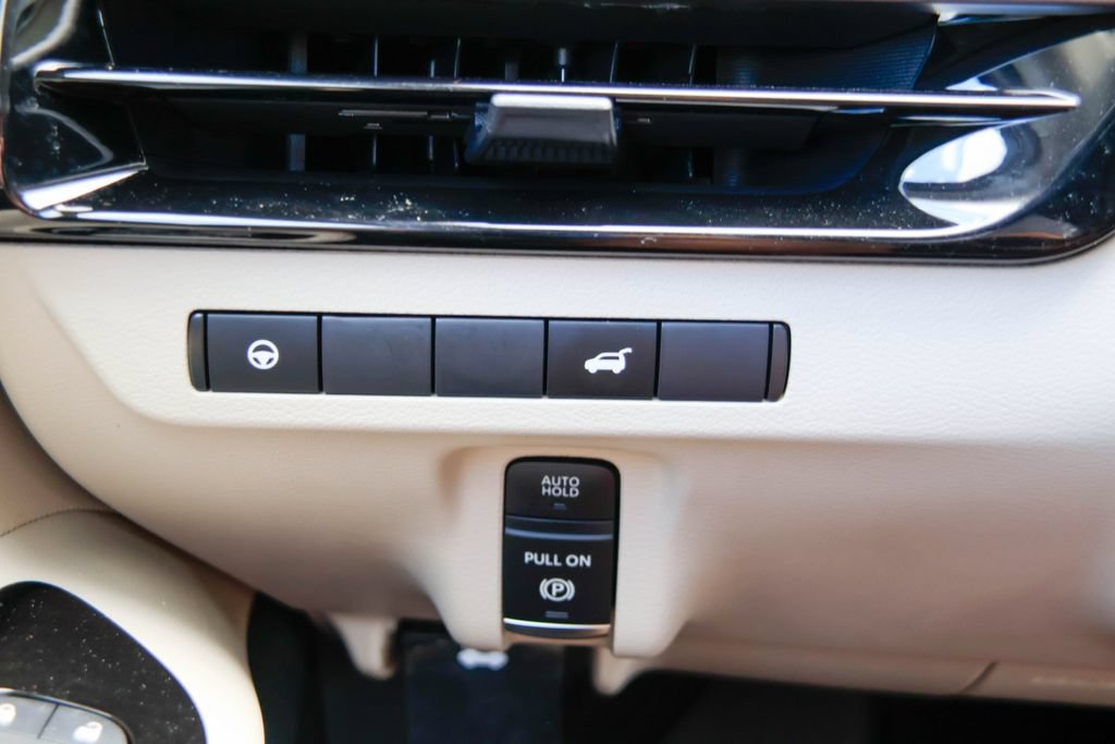 Certified 2025 Nissan Murano SV AWD/4WD image 17