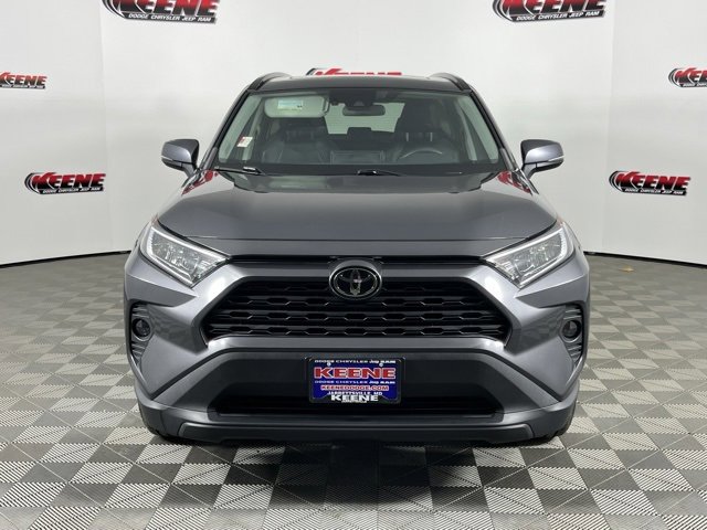 Used 2020 Toyota RAV4 XLE Premium image 4