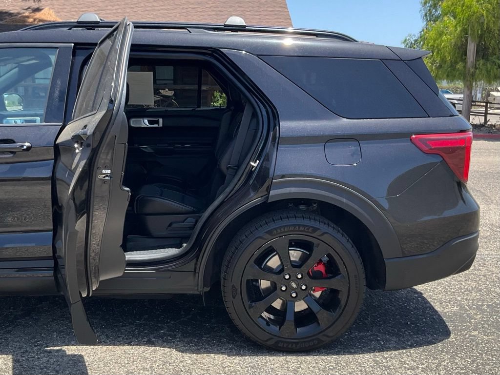 Used 2020 Ford Explorer ST w/ ST Street Pack AWD/4WD image 21