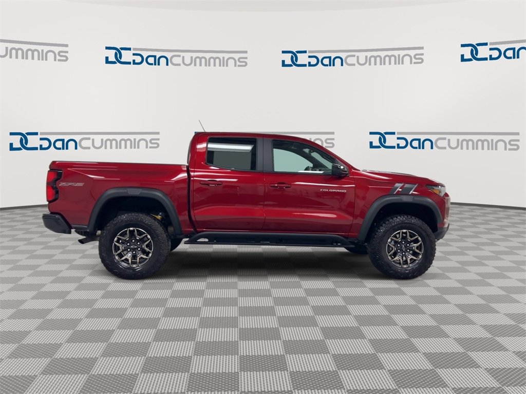 Used 2025 Chevrolet Colorado ZR2 w/ Technology Package image 9