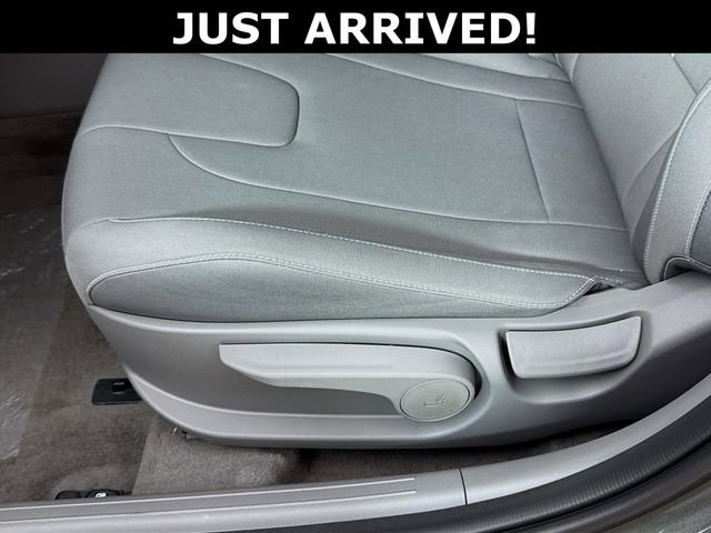 Used 2025 Hyundai Elantra Sport FWD image 29