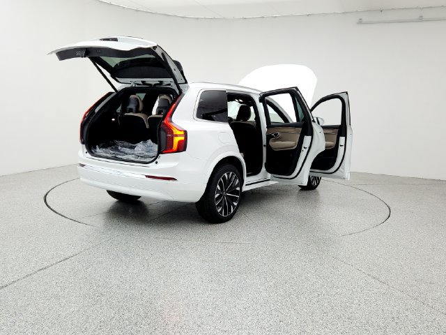New 2026 Volvo XC90 B6 Plus w/ Protection Package Premier AWD/4WD image 11