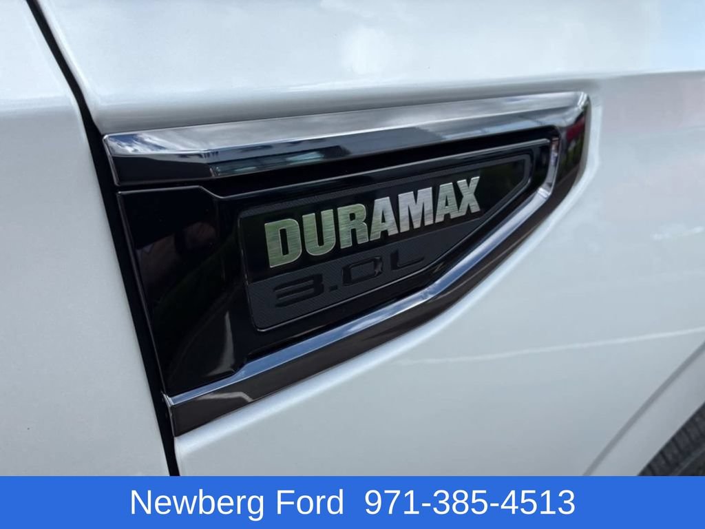 Used 2024 GMC Yukon XL Denali Ultimate AWD/4WD image 9