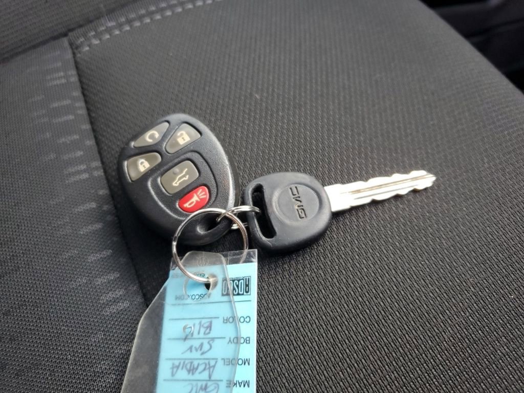 Used 2014 GMC Acadia SLE image 42