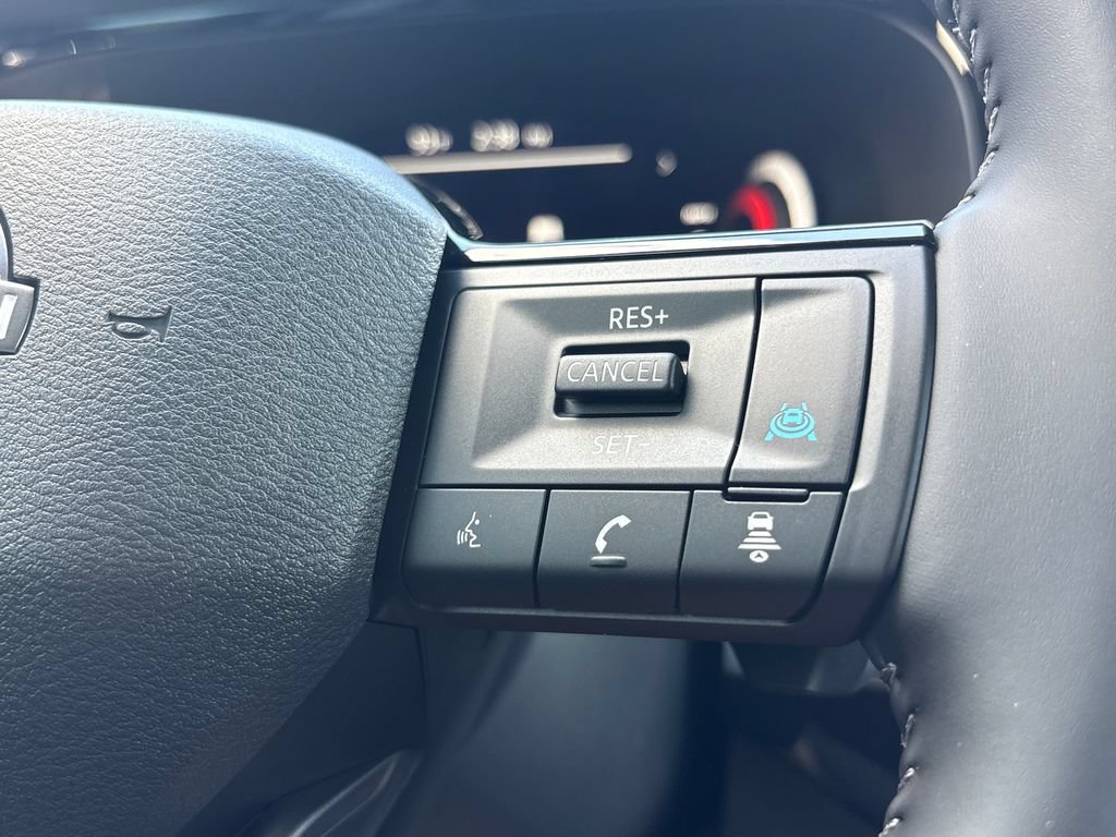 New 2026 Nissan Pathfinder Platinum w/ Accent Package FWD image 13