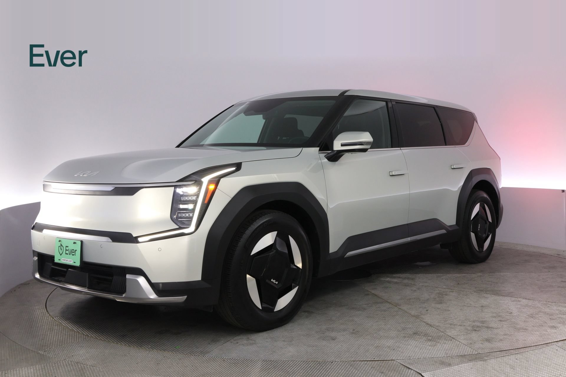 Used 2024 Kia EV9 Light Long Range RWD image 2