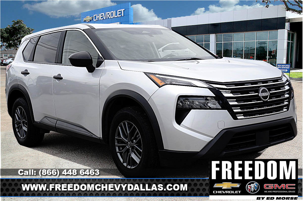 Used 2024 Nissan Rogue S FWD image 1