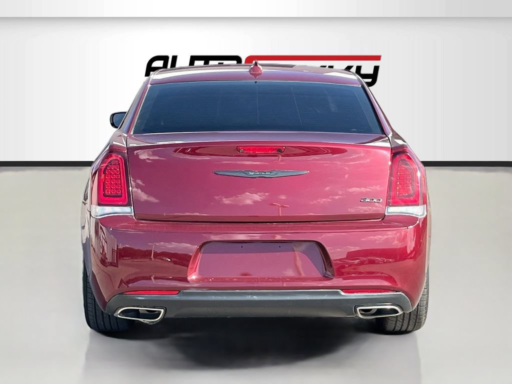 Used 2023 Chrysler 300 Touring w/ Sport Appearance Package RWD image 6