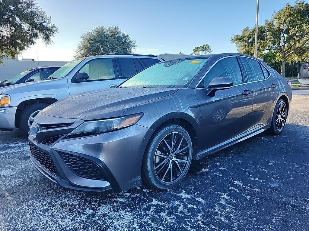 Used 2024 Toyota Camry SE w/ Convenience Package FWD image 6
