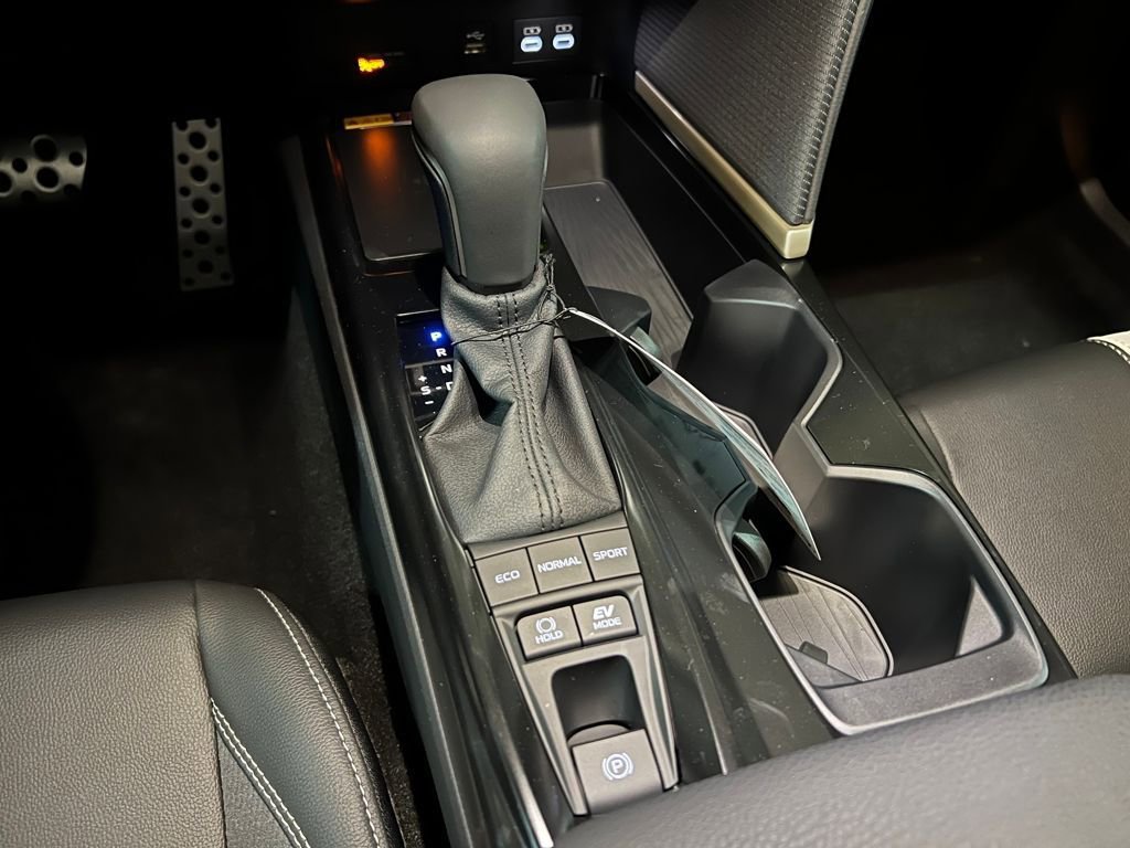 New 2026 Toyota Camry Hybrid image 27