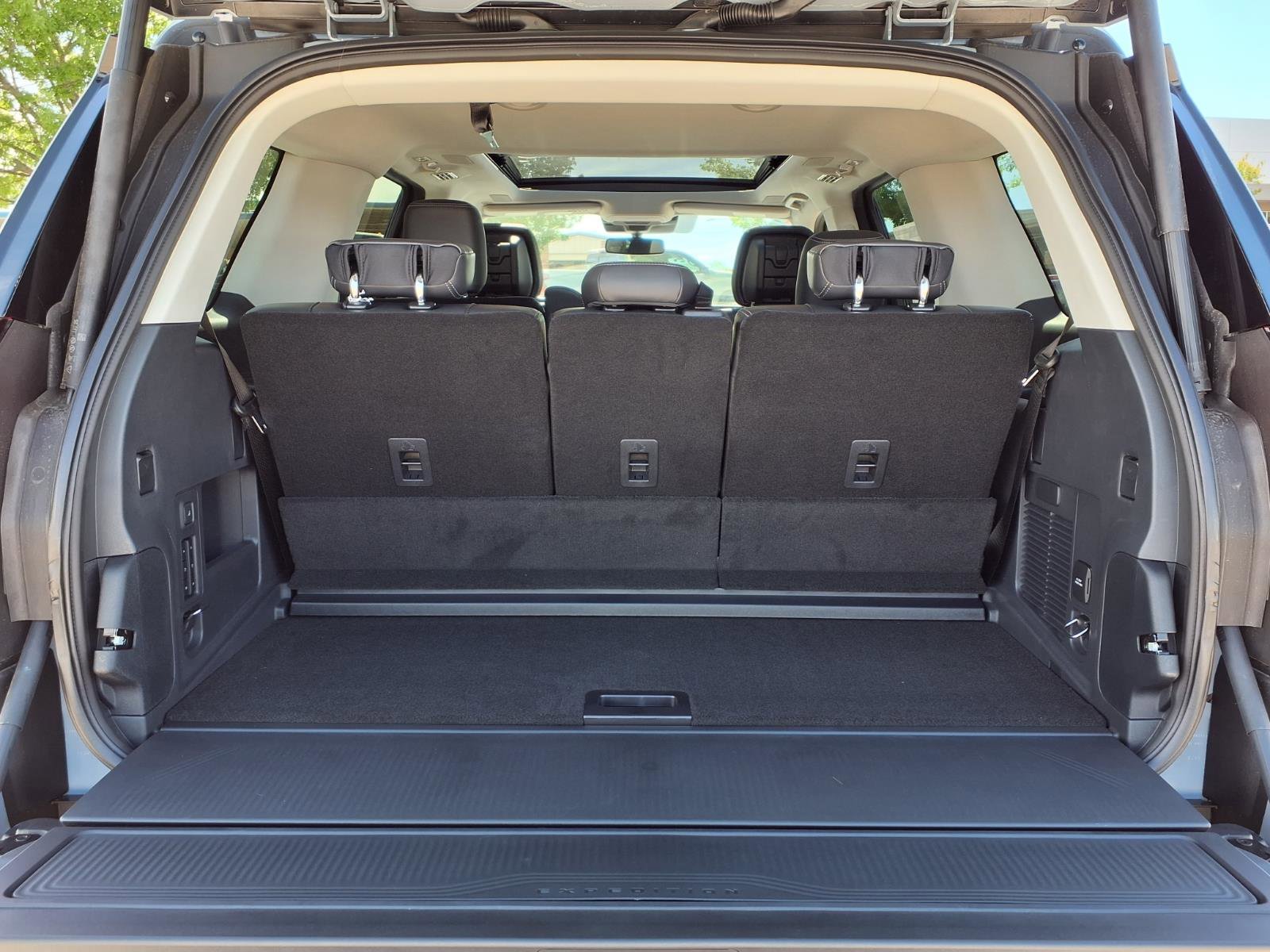 New 2026 Ford Expedition Platinum w/ Driver's Package image 11
