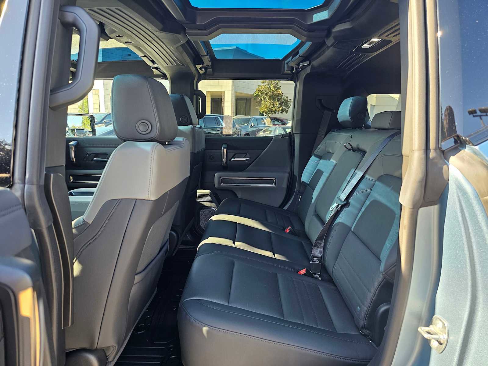 Used 2024 GMC Hummer EV 3X w/ Omega Edition image 17