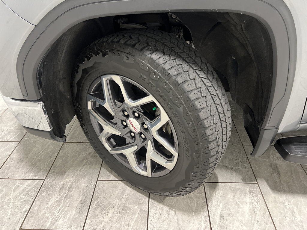 Used 2023 GMC Sierra 1500 SLT image 35