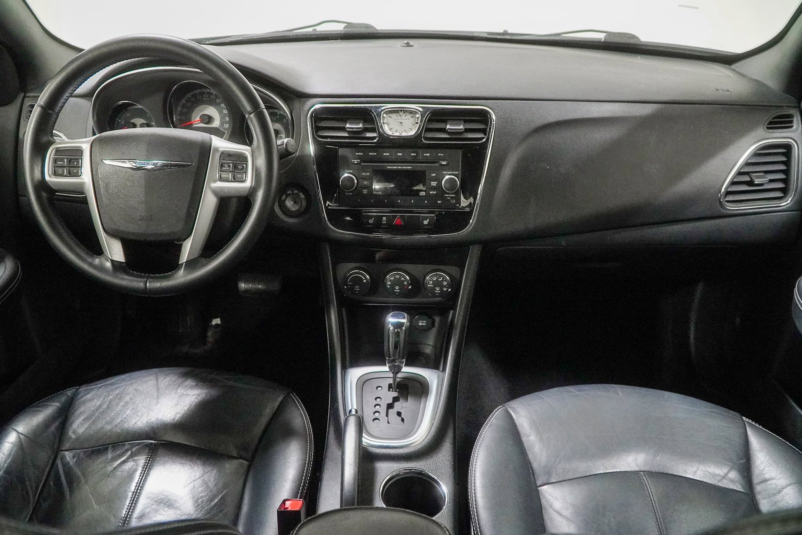 Used 2013 Chrysler 200 Limited image 21