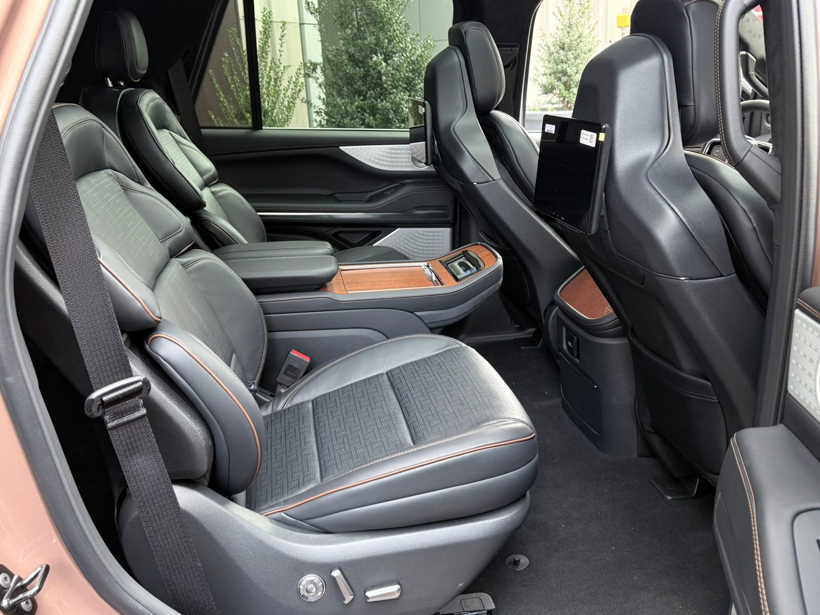 New 2025 Lincoln Navigator Black Label image 12