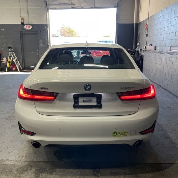 Used 2022 BMW 330e xDrive w/ Driving Assistance Package image 5