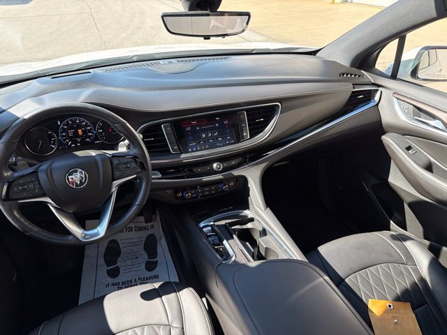 Used 2022 Buick Enclave Avenir w/ Avenir Technology Package FWD image 20