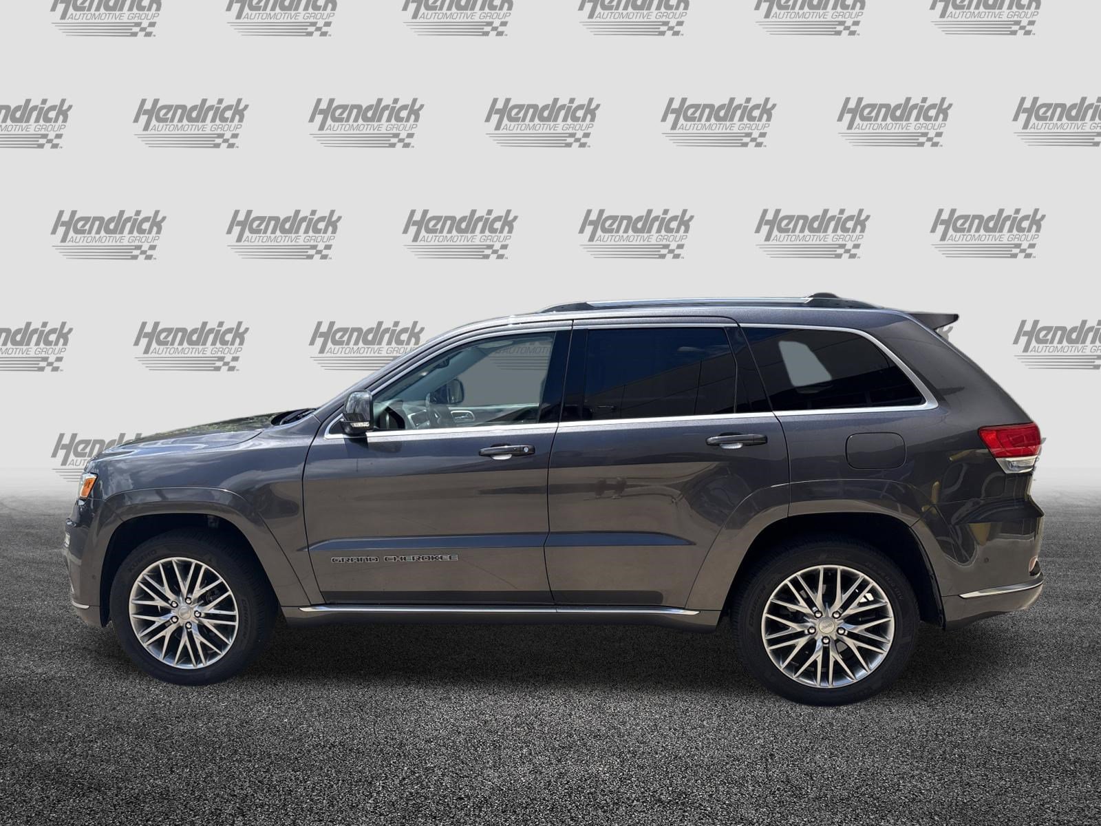 Used 2018 Jeep Grand Cherokee Summit AWD/4WD image 7