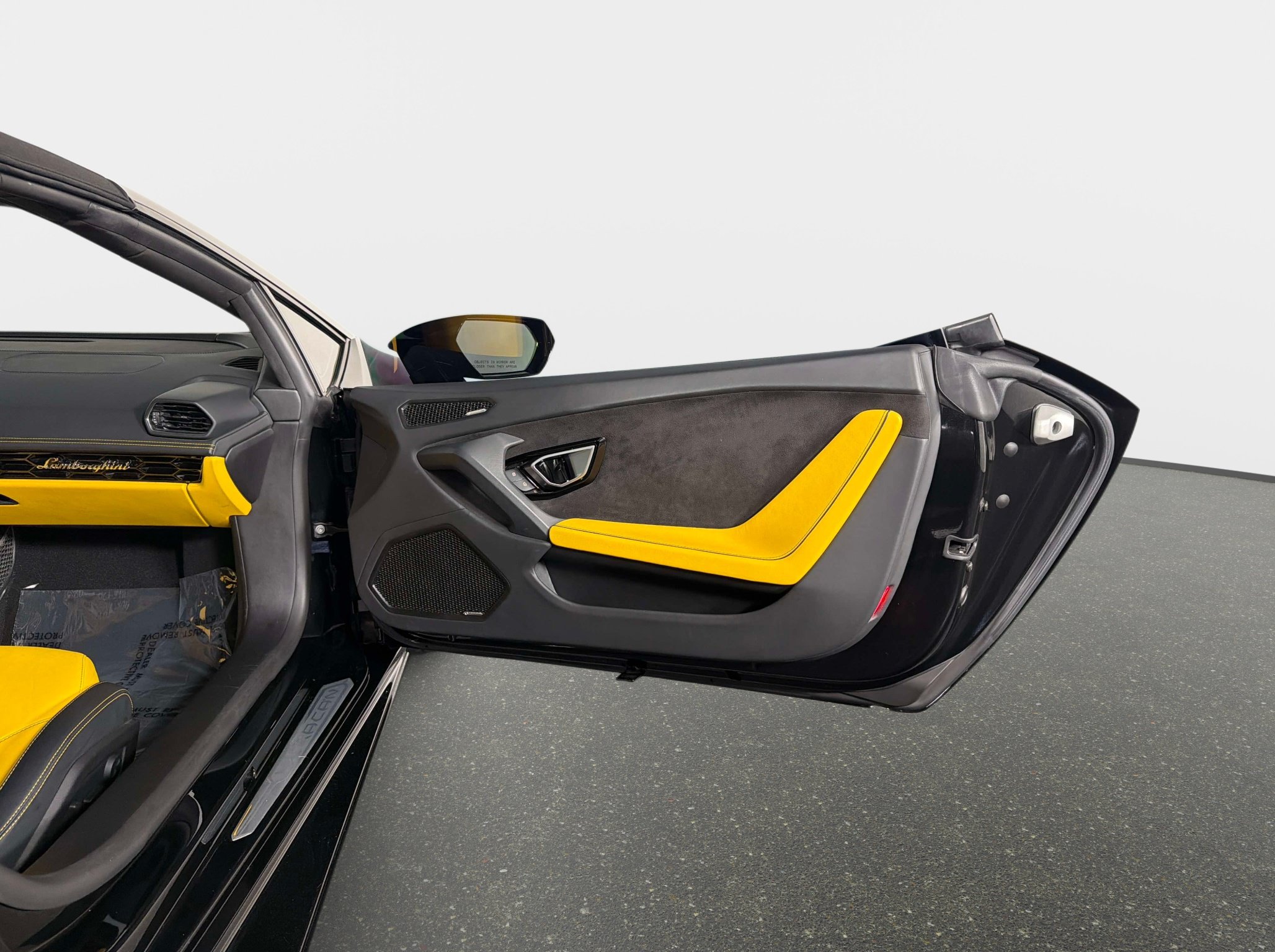 Used 2023 Lamborghini Huracan EVO RWD image 22