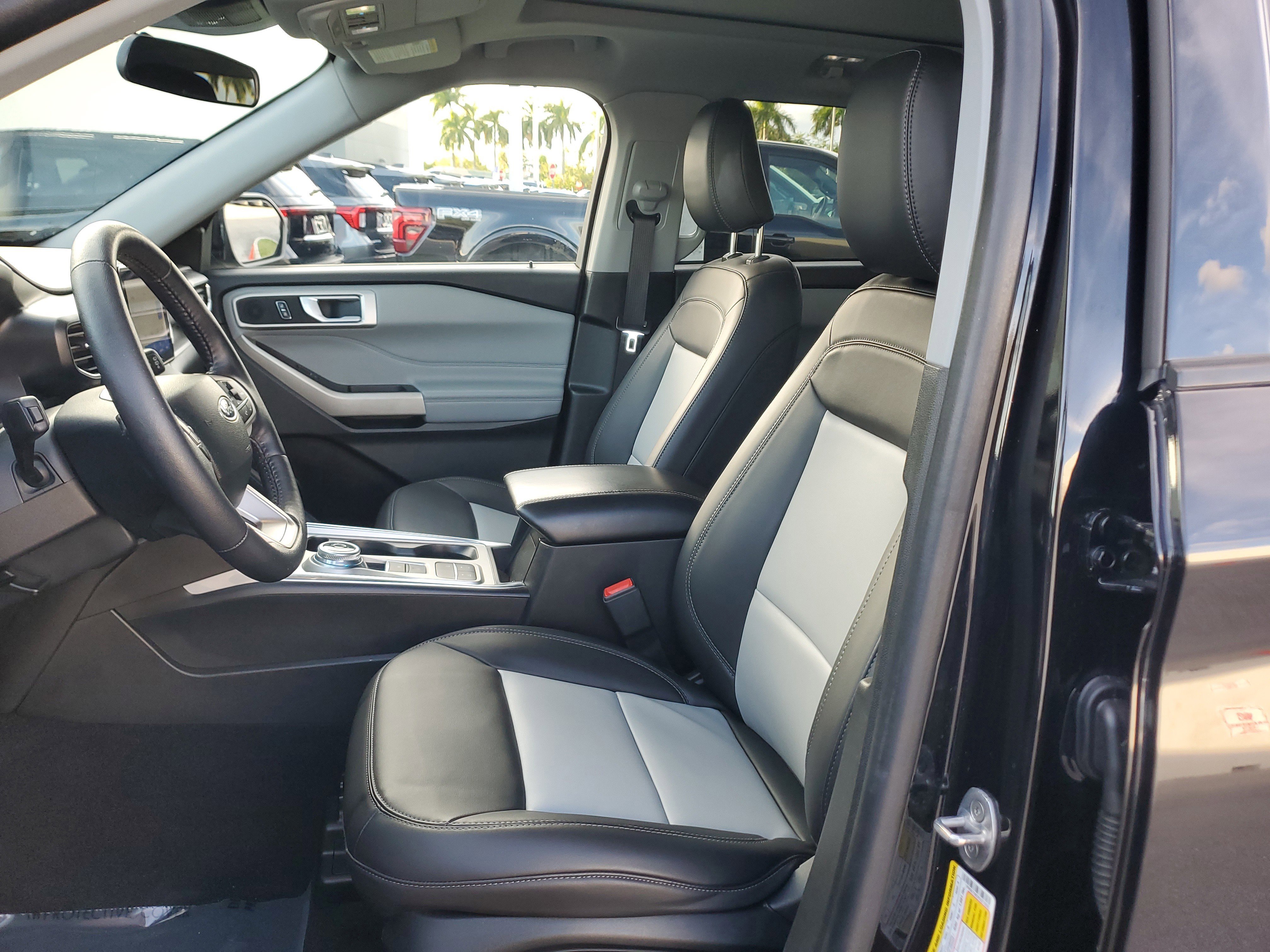 Used 2023 Ford Explorer XLT w/ Equipment Group 202A image 13